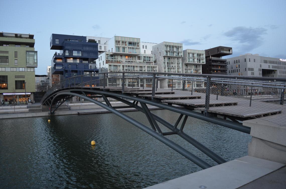 Building Lyon Confluence footbridge