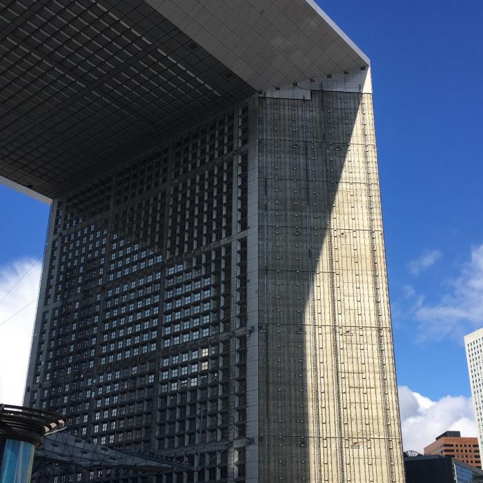 Pierre déposée sur le pilier Nord