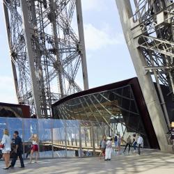 Development of the first floor of the Eiffel Tower